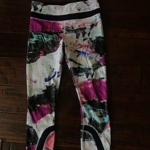 Lululemon Run Inspire Crop. Size 4